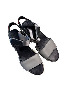 Sorel Kinetic Impact Y-Strap High Sandals Women's Size 10 Gray Black Chalk